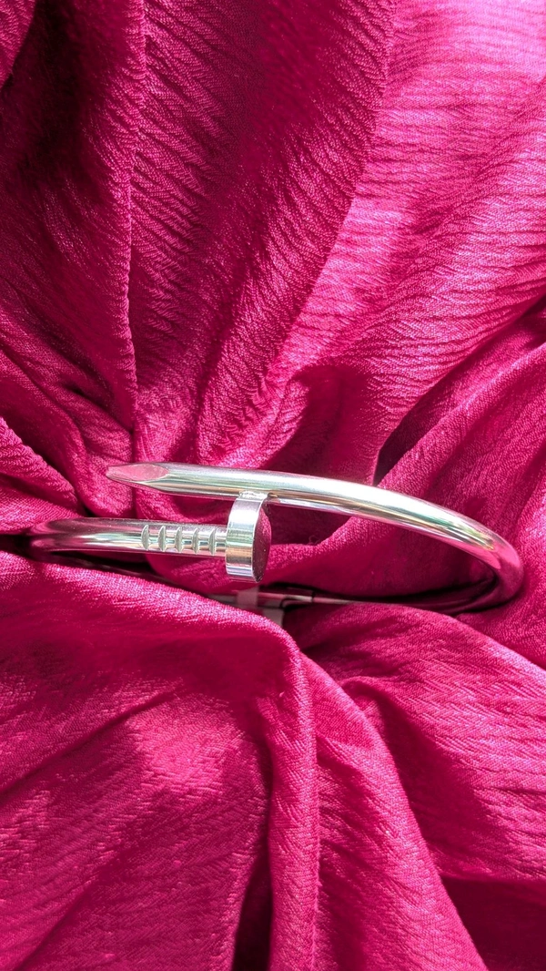 Nail Bracelet Silver 