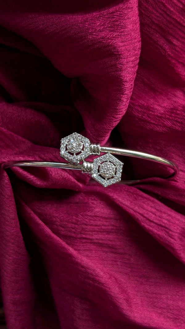 Anushka Adjustable Kada