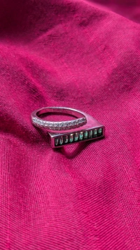 Sparkling Emerald Ring 