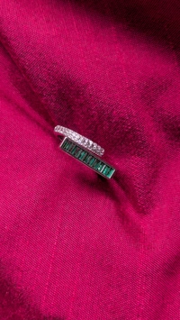 Sparkling Emerald Ring 