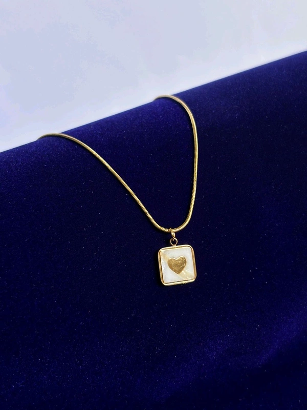 Little Heart Pendant Necklace 