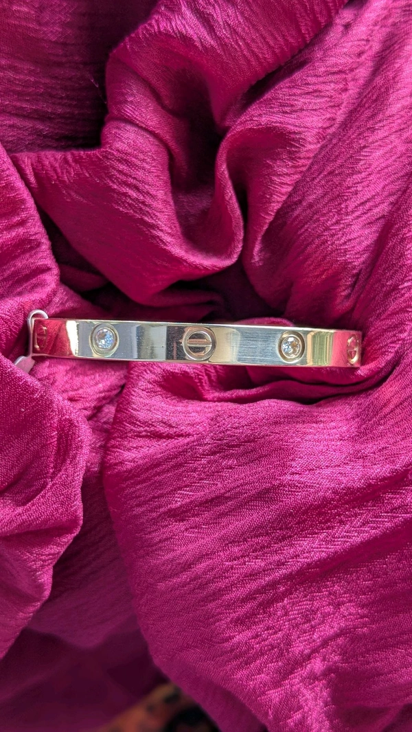 Cartier Bracelet Golden 