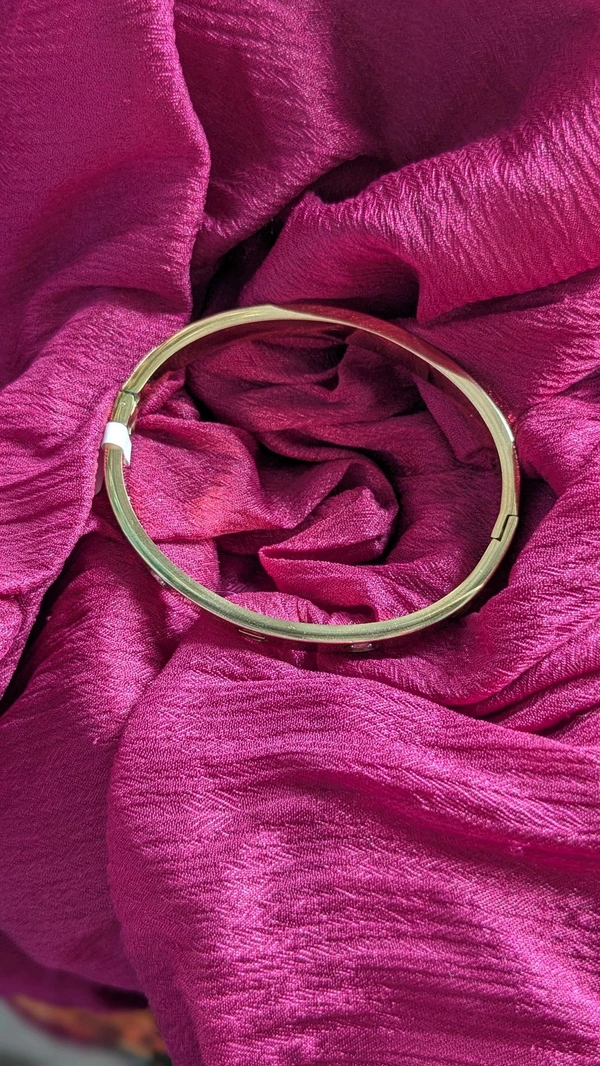 Cartier Bracelet Golden 