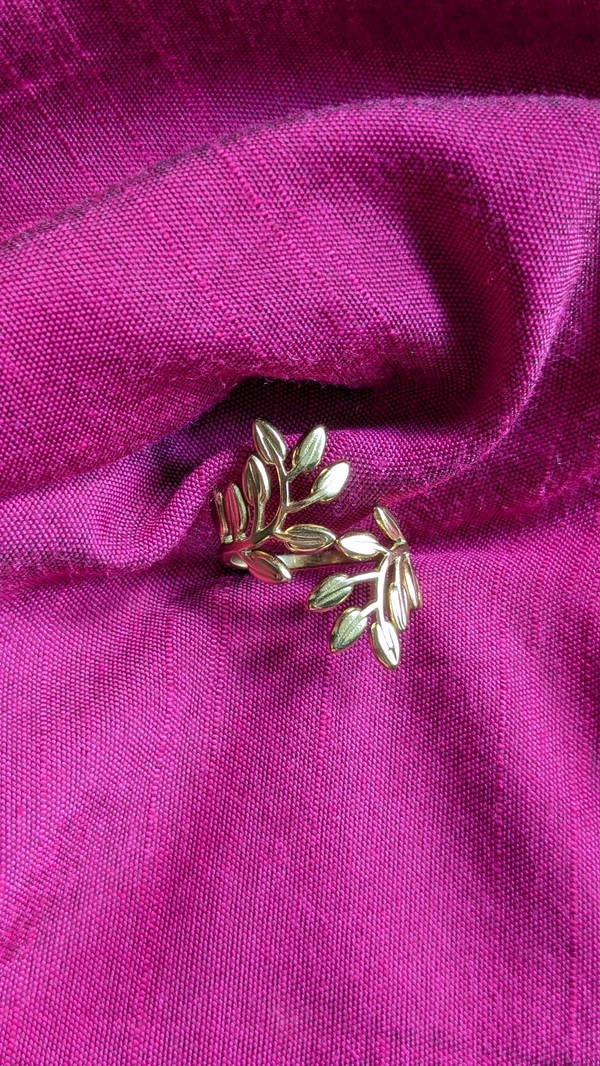 Priyankaa Statement Ring