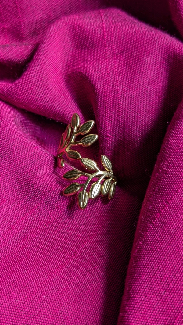 Priyankaa Statement Ring