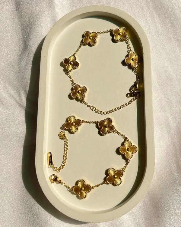 Golden Clover Bracelet 