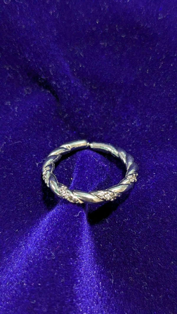 Avanii Studded Ring
