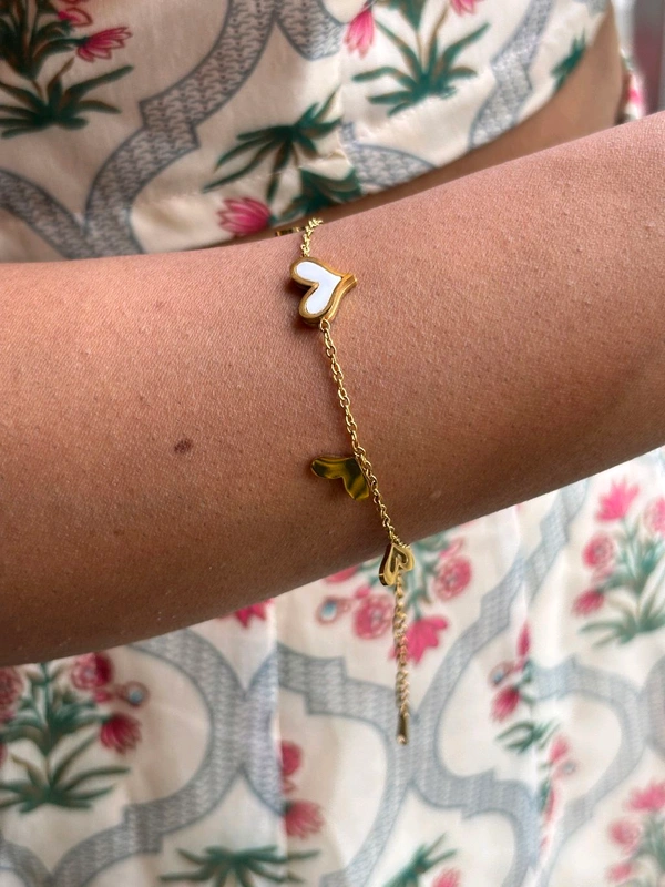 Amrya Heart Bracelet 