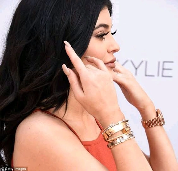 Celeb Styled Nail Bracelet 