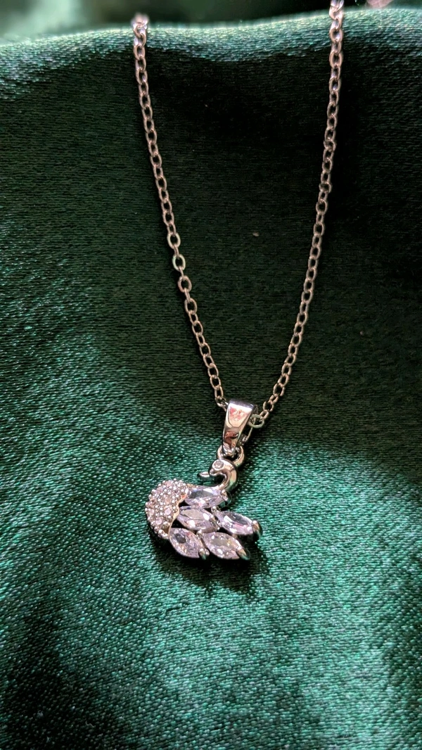 Silver Swan Pendant Necklace 