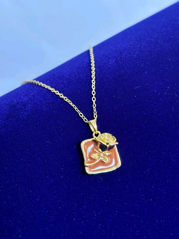 3D Rose Pendant Necklace 