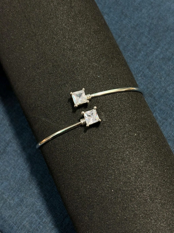 Saburi Adjustable Kada 