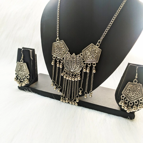 Lotus Necklace