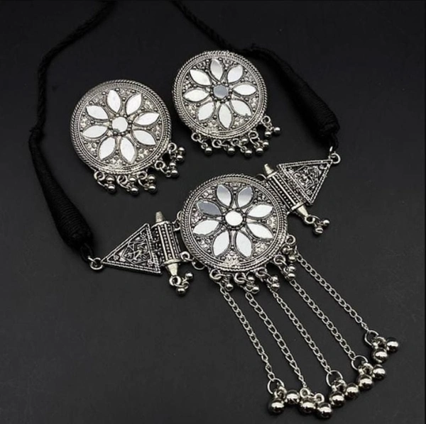 Mirror Choker With Studs