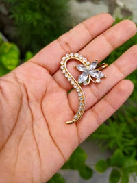 Butterfly Earcuff - gold