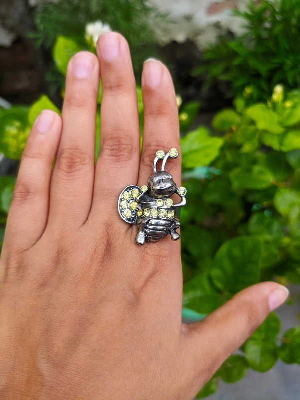 Honey Bee Ring 