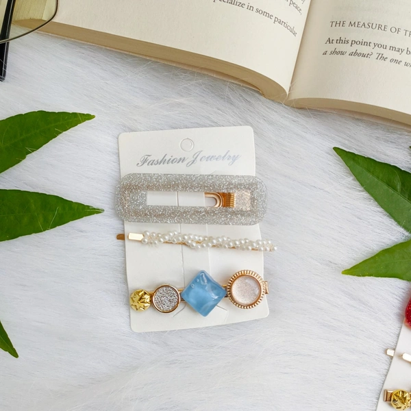 Set Of 3 Hair Clips 