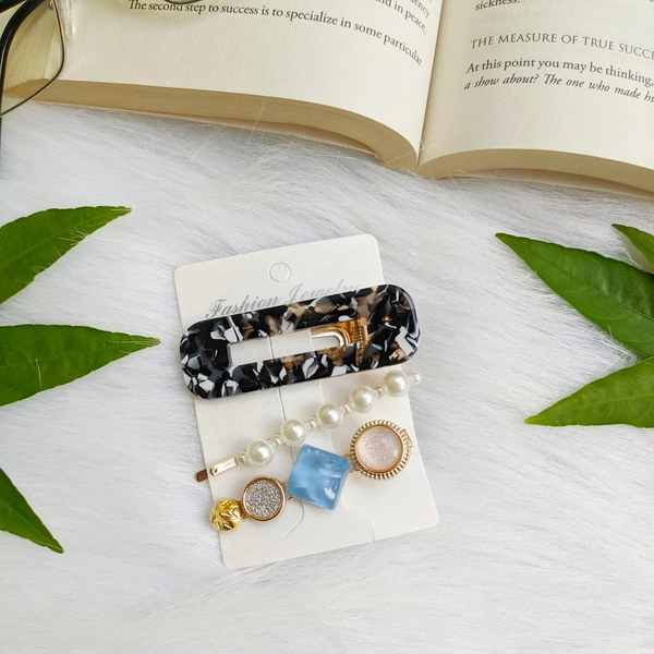 Set Of 3 Hair Clips 