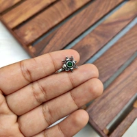 Star Flower Nosepin -green 