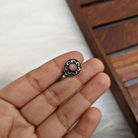 Round Engraved Nosepin - green