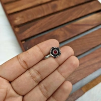 Pancy Flower Nosepin - red