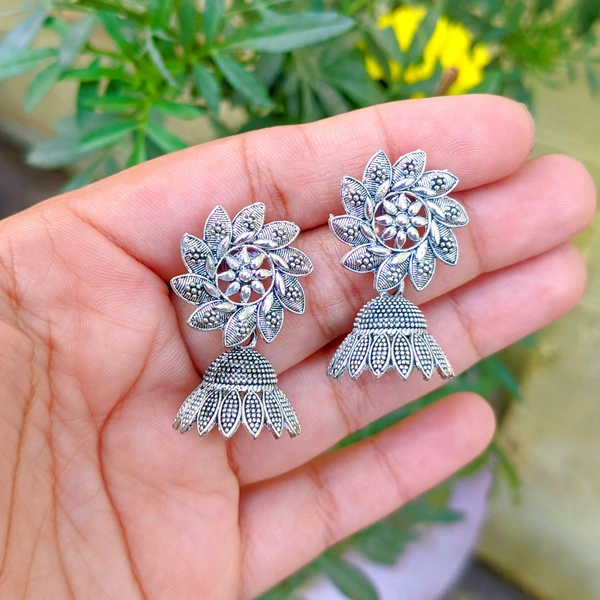 Tiny Flower Jhumki
