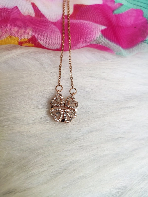 2 In 1 Magnetic Pendant Necklace