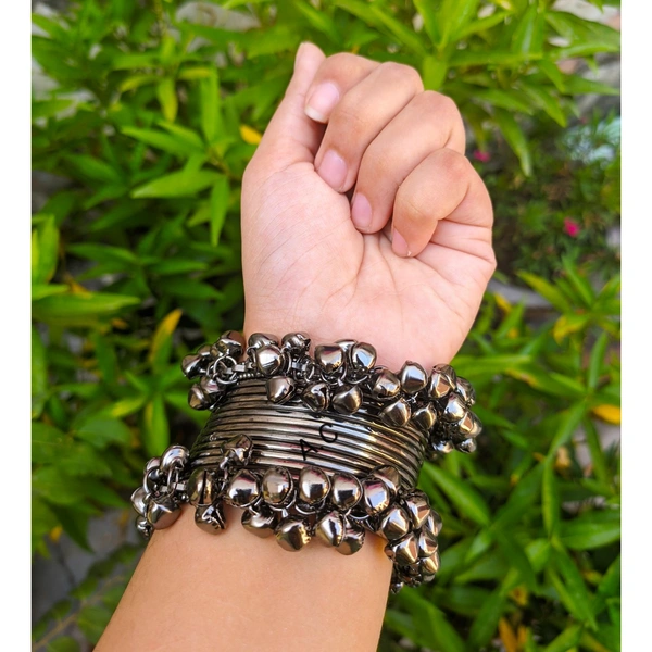 Ghungroo Bangles With Classic Bangles - golden, 2.6