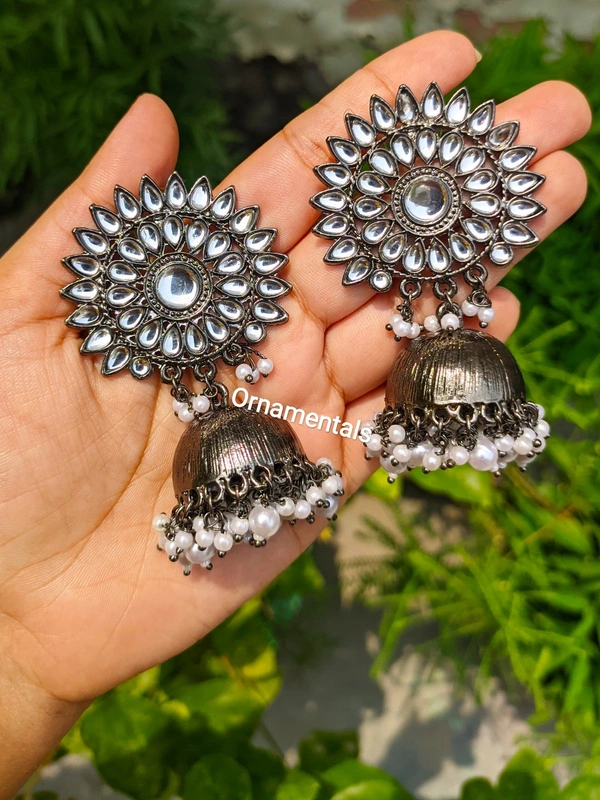 Black Metal Kundan Jhumki 