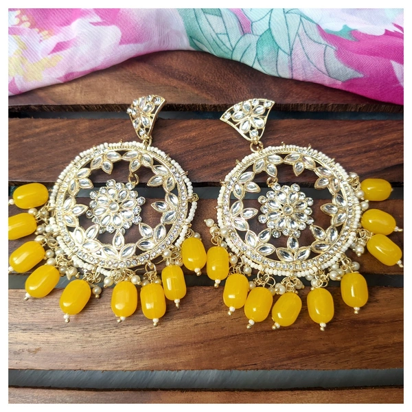 Nargis Chandbaalis - yellow