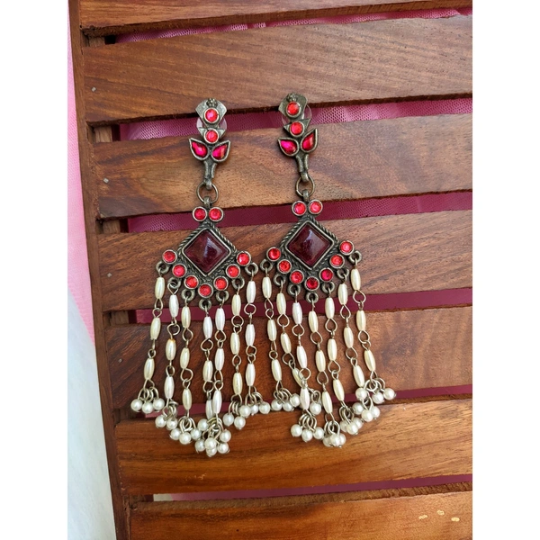 Antique Look Long Earrings  - maroon 