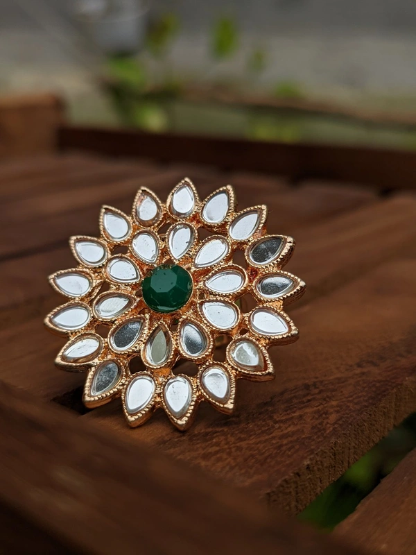 Sheesha Kundan Ring  - Dark Green 