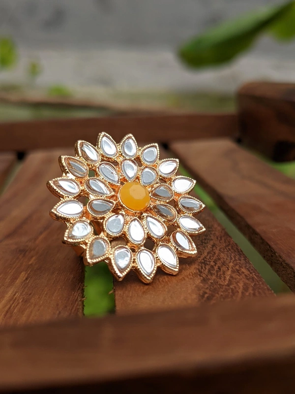 Sheesha Kundan Ring  - Yellow 