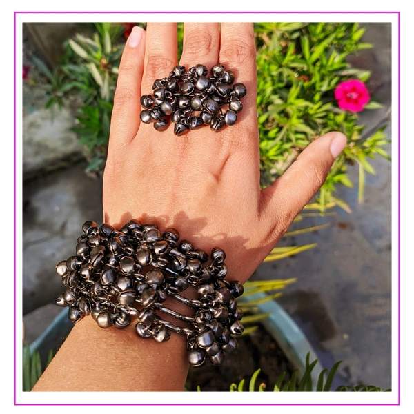 Ghungroo Bracelet With Ring  - Black 