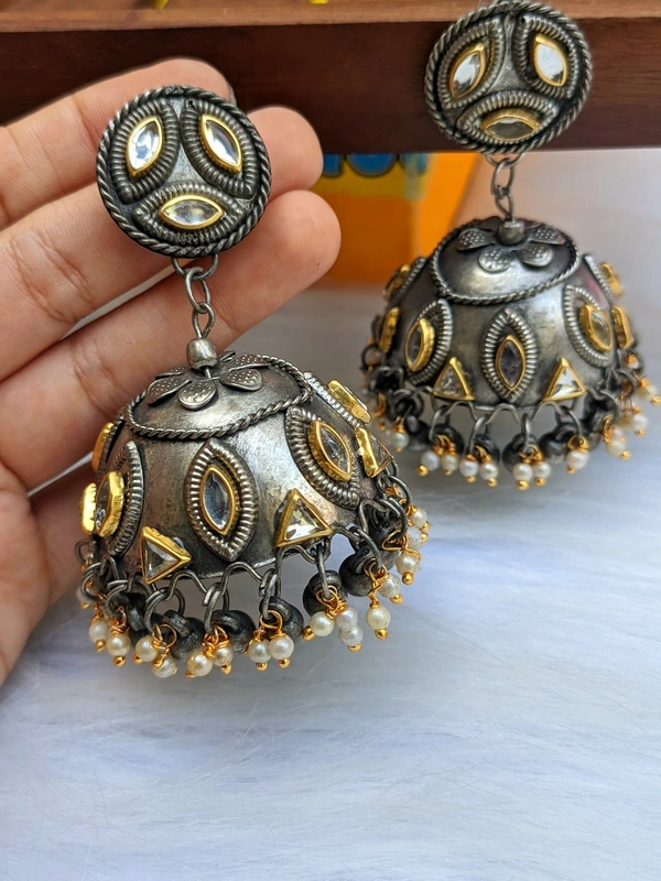 Kundan Fusion Oxidised Jhumka 