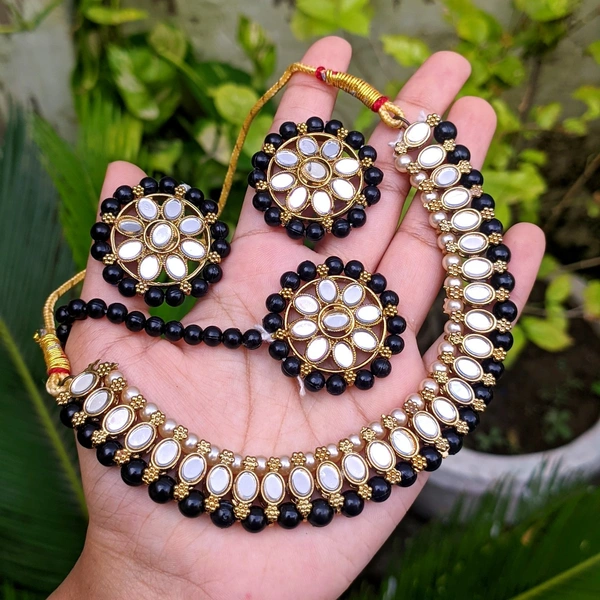 Sheesha Kundan Choker Set  - Red