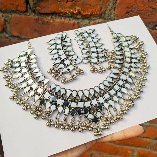 Mirror Necklace Set
