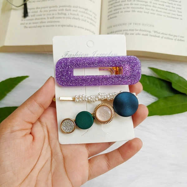 Set Of 3 Hair Clips 