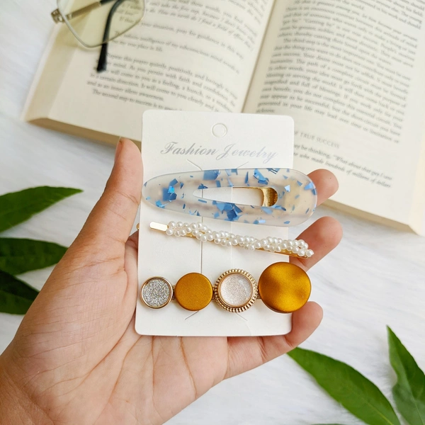 Set Of 3 Hair Clips 