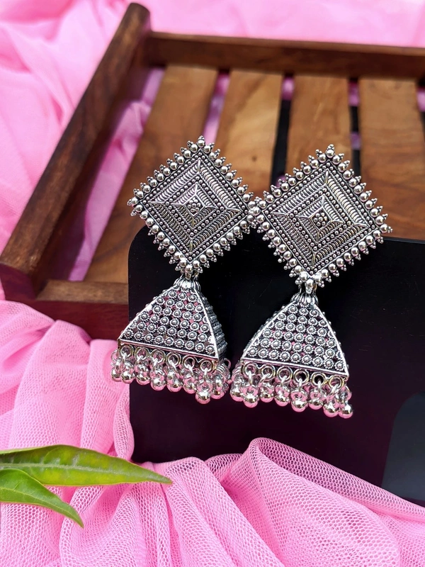 Pyramid Jhumki 