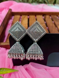 Pyramid Jhumki 