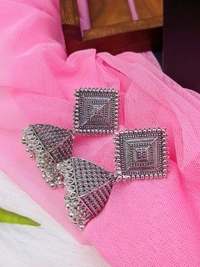 Pyramid Jhumki 