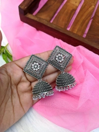 Square Jhumki 