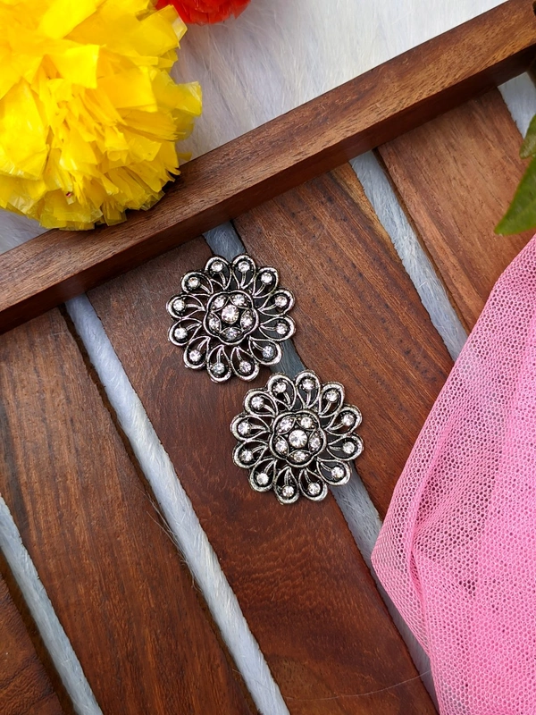 Small Studs 
