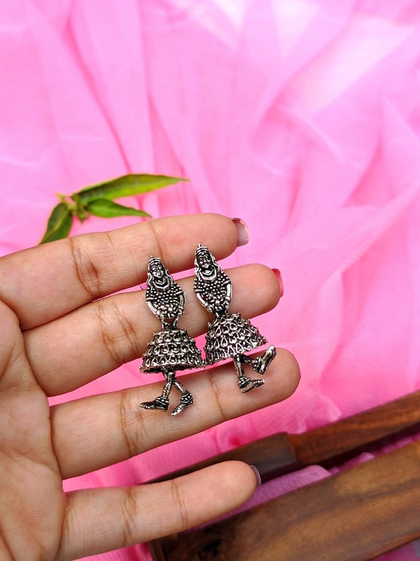 Dancing Doll Jhumki 