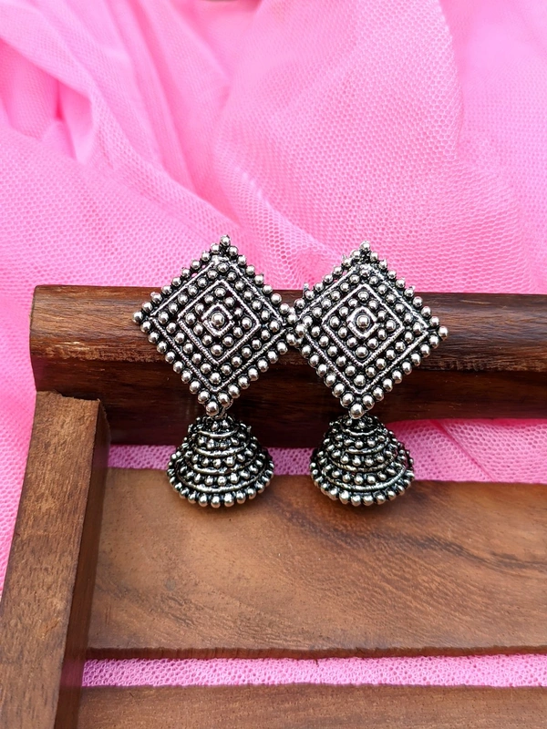 Rangoli Jhumki 
