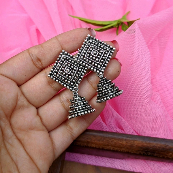 Rangoli Jhumki 