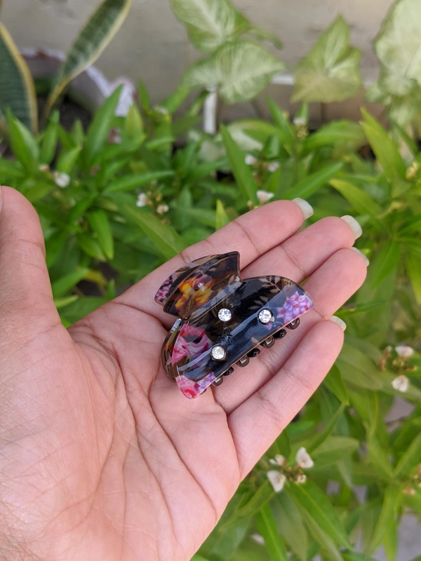 Floral Clutcher - Black
