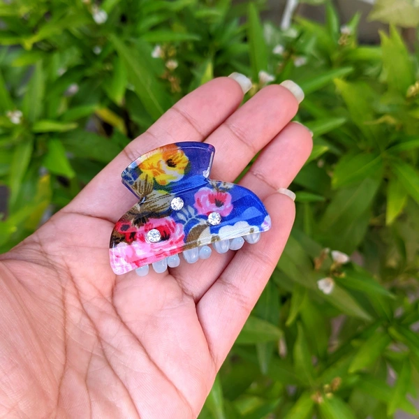 Floral Clutcher - Blue