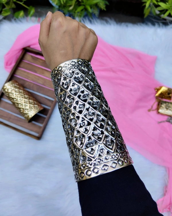 Broad Bracelet  - Silver